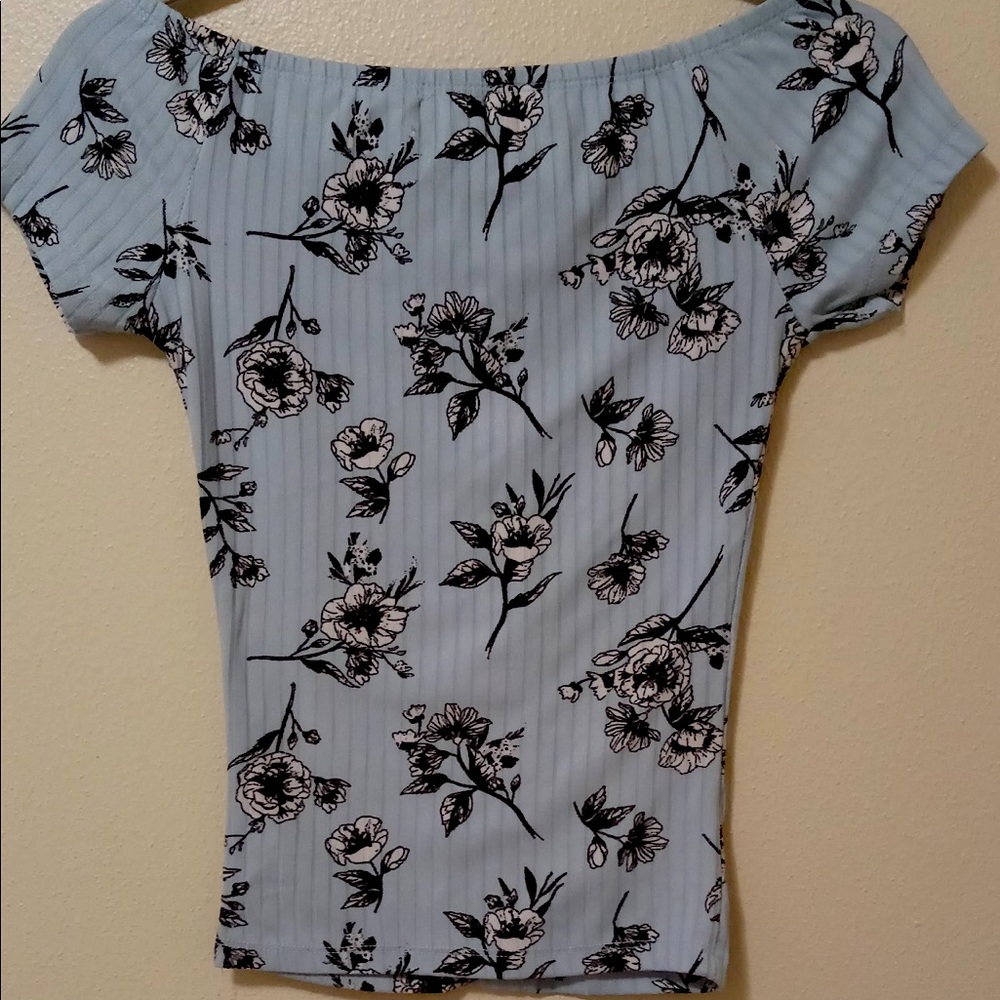 Rue21 Floral Sweetheart Neckline Top - Small